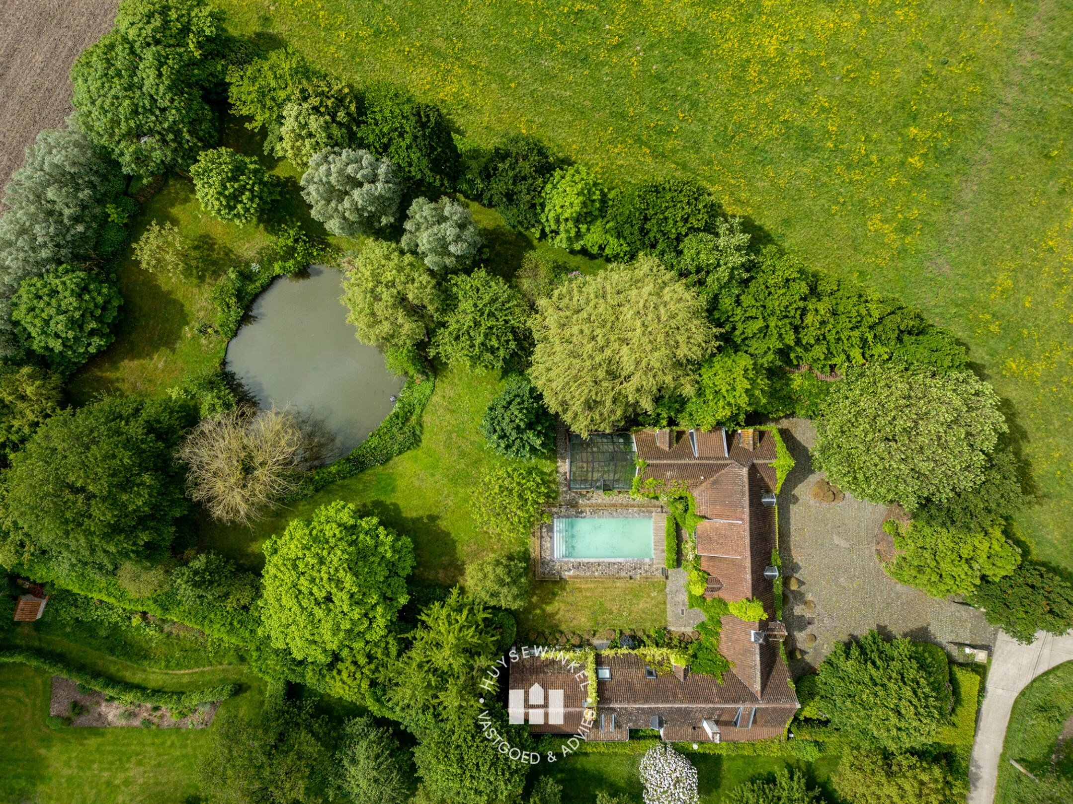 Exclusief landhuis gelegen aan het kasteel van Ooidonk